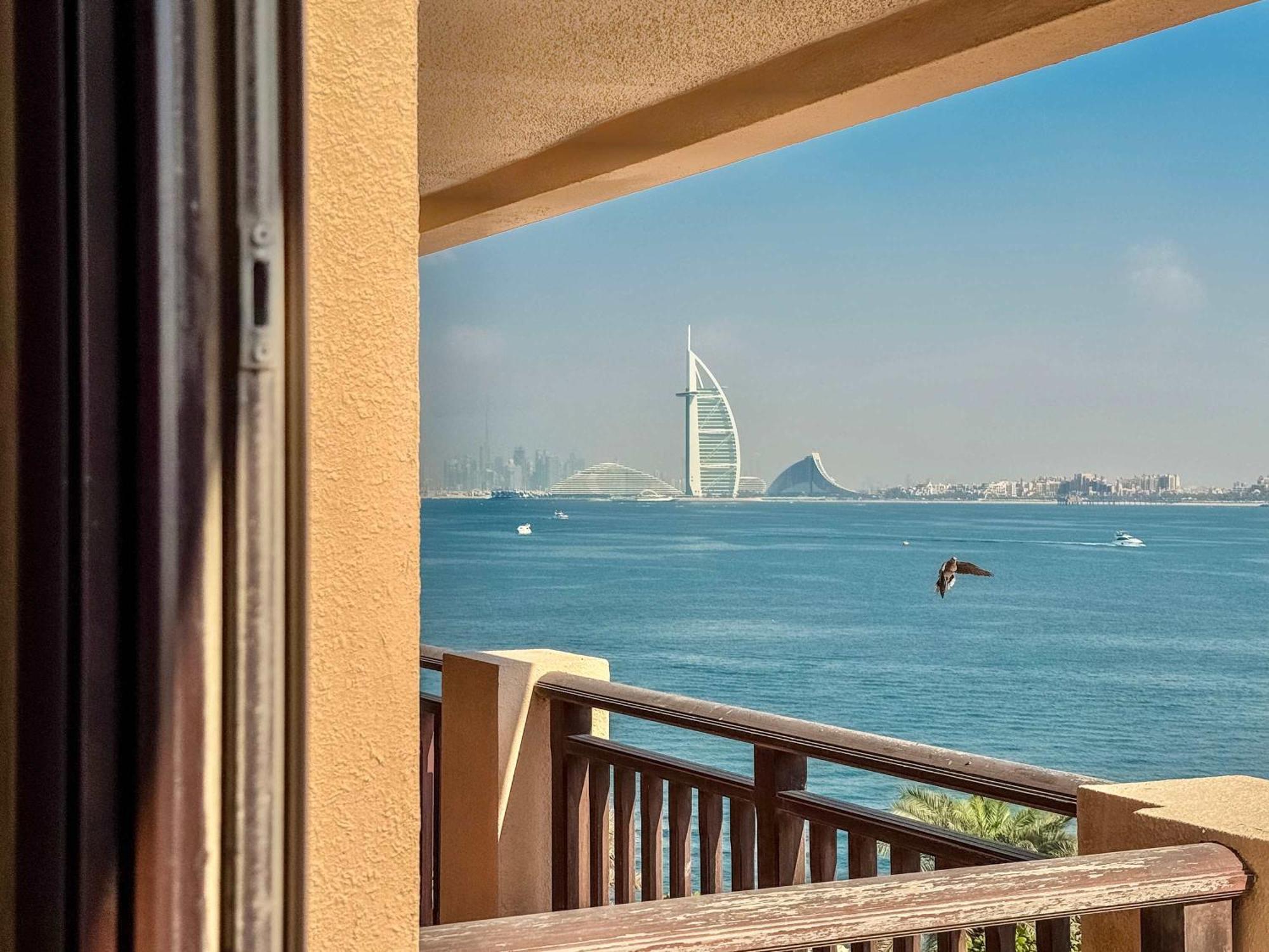 Oceanfront 2br With Perfect Views *