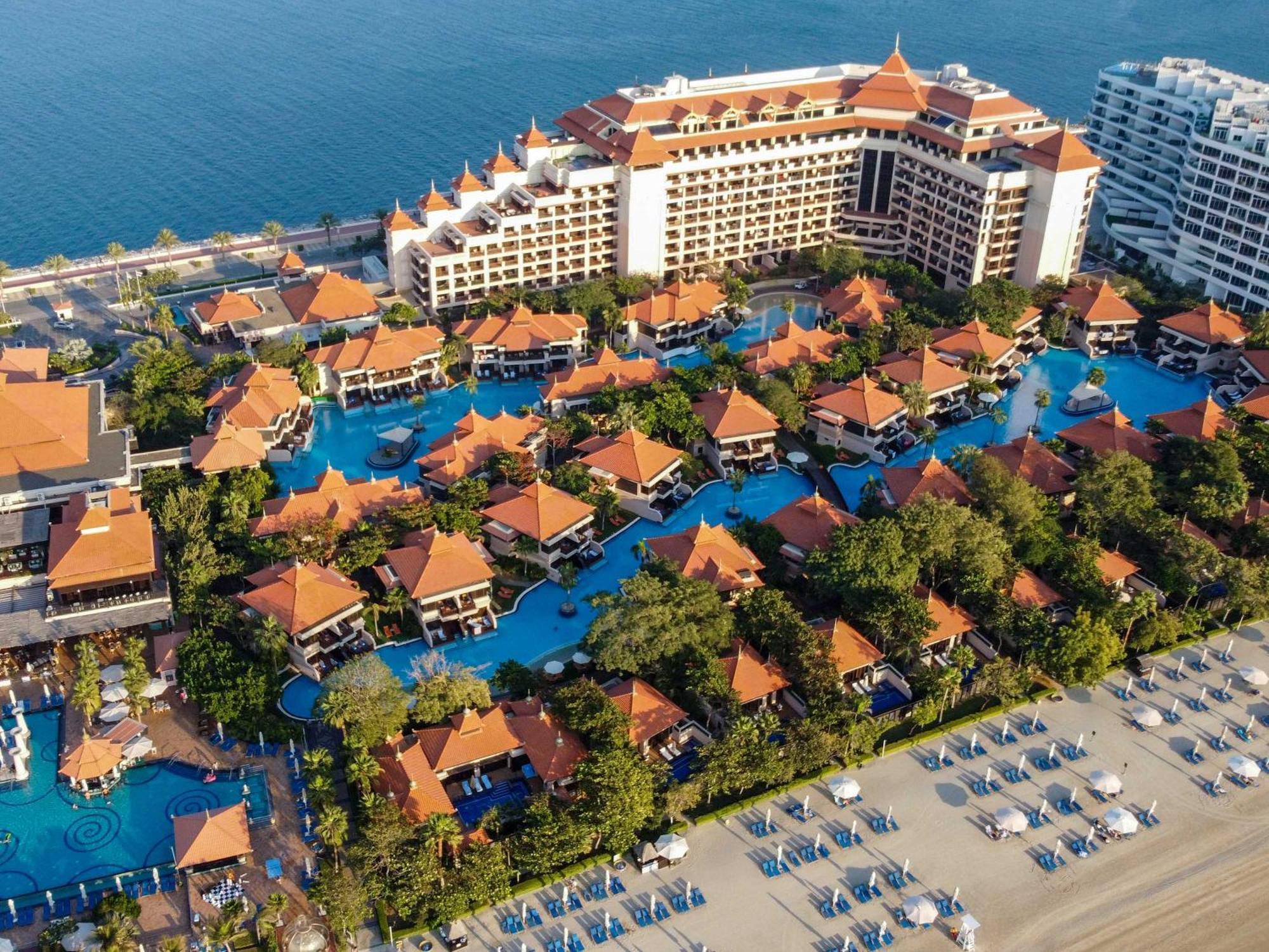 Apartment Oceanfront 2br With Perfect Views