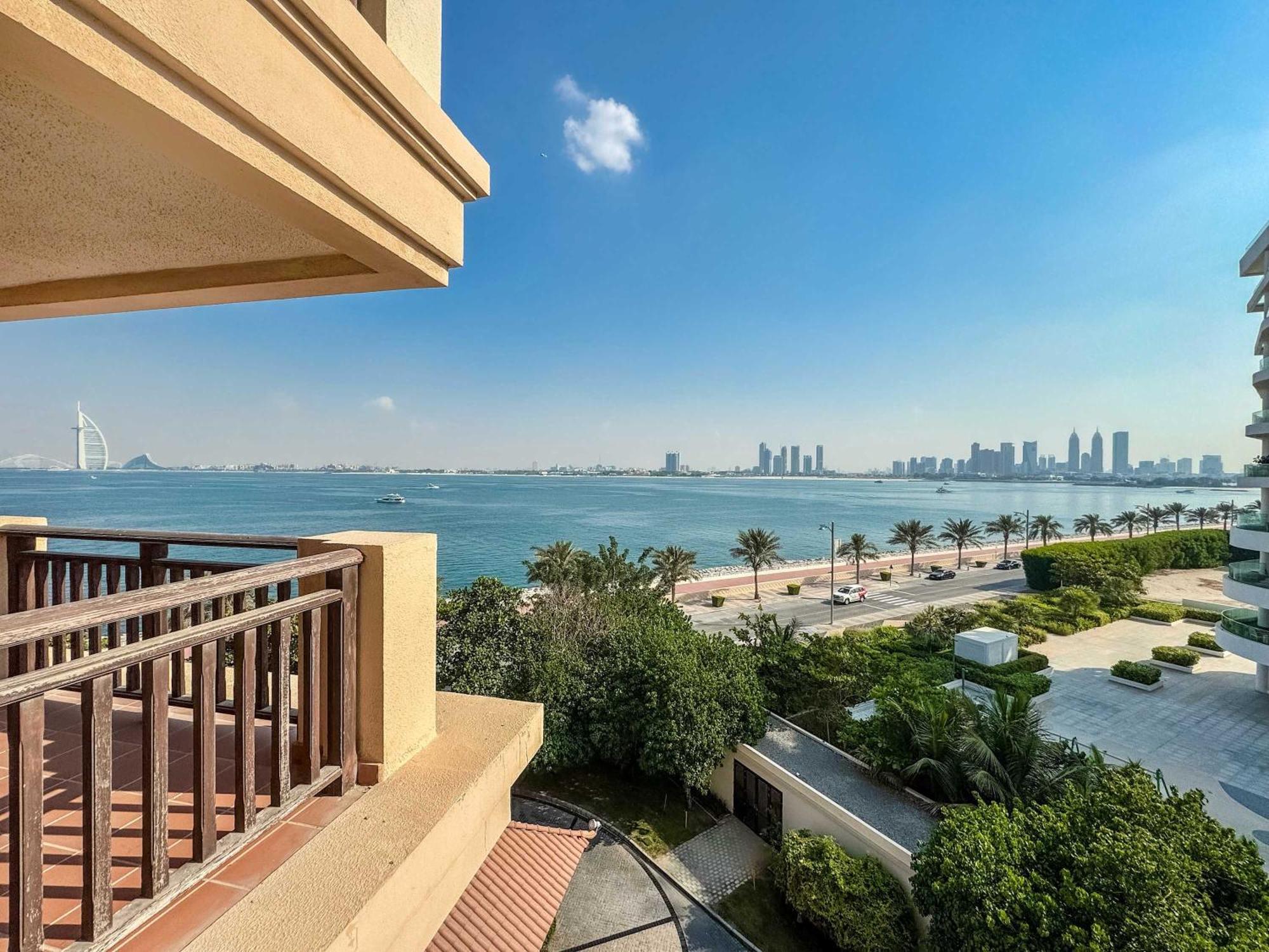Oceanfront 2br With Perfect Views Apartment *